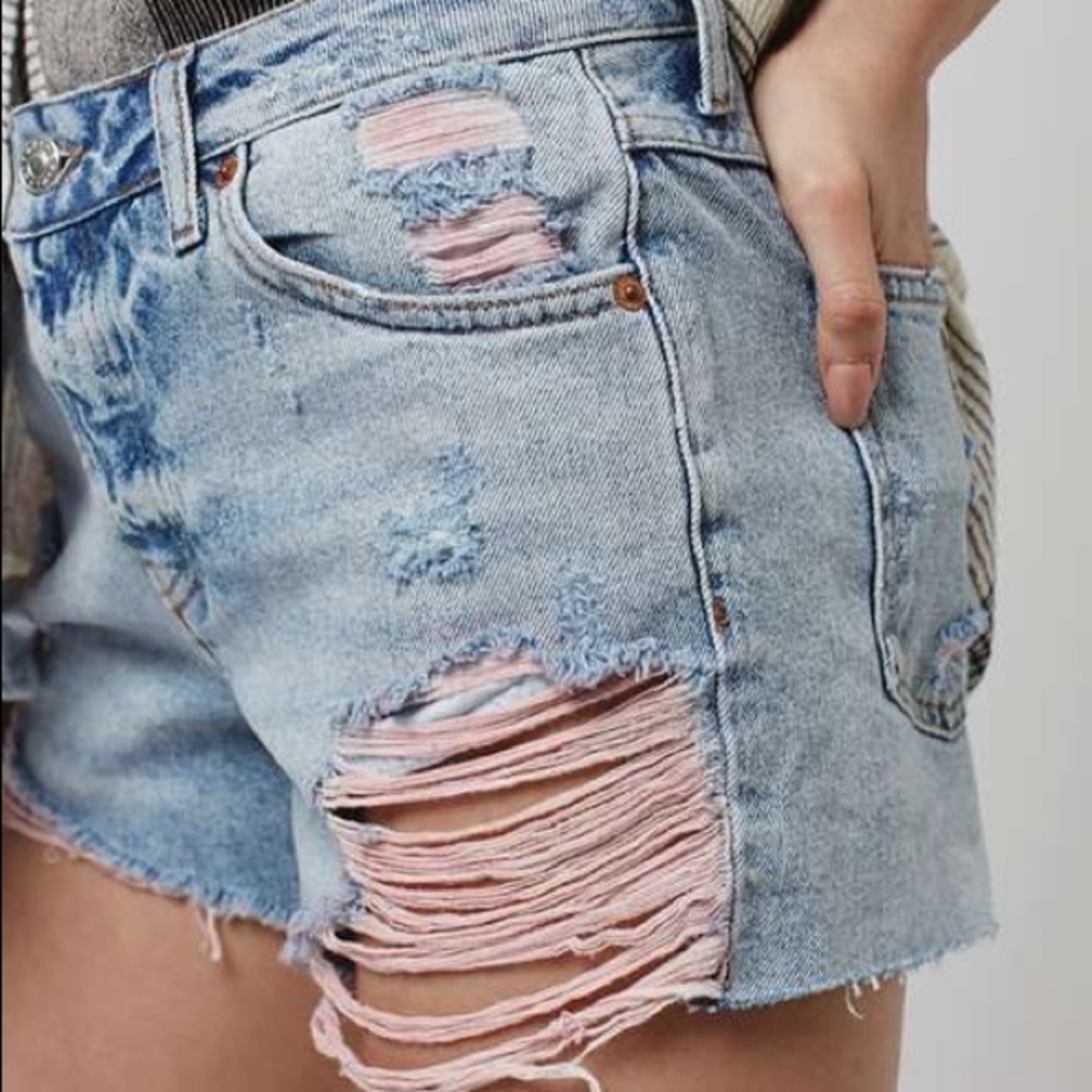 Topshop “Ashley” Vintage Distressed Denim Shorts
